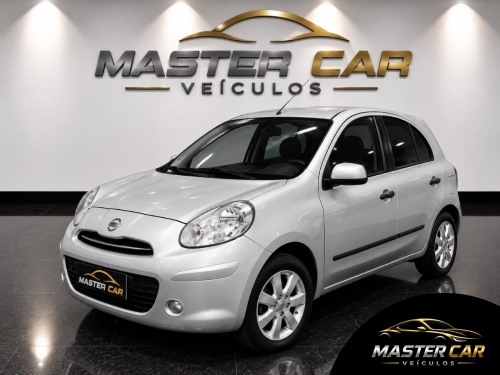 Nissan  March 1.6 sv 16v flex 4p manual 2013